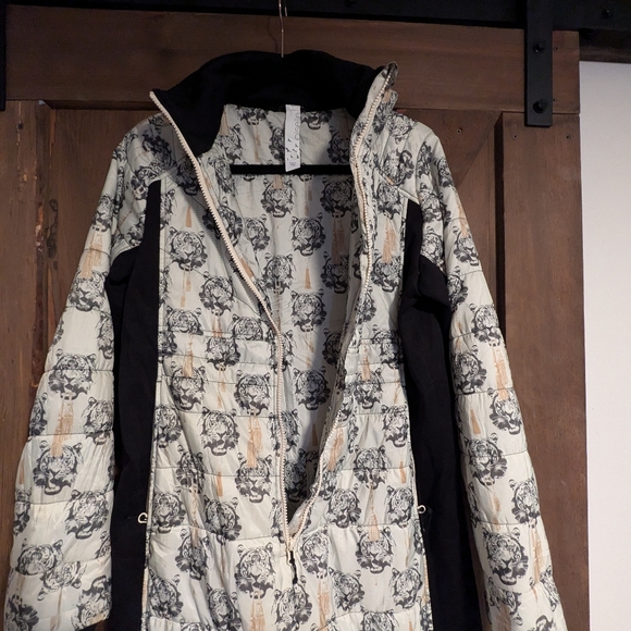 Oiselle Yeti Snuggle Suit Medium Tiger - Picture 3 of 5